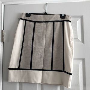 Ann Taylor Cream and Black Pencil Skirf